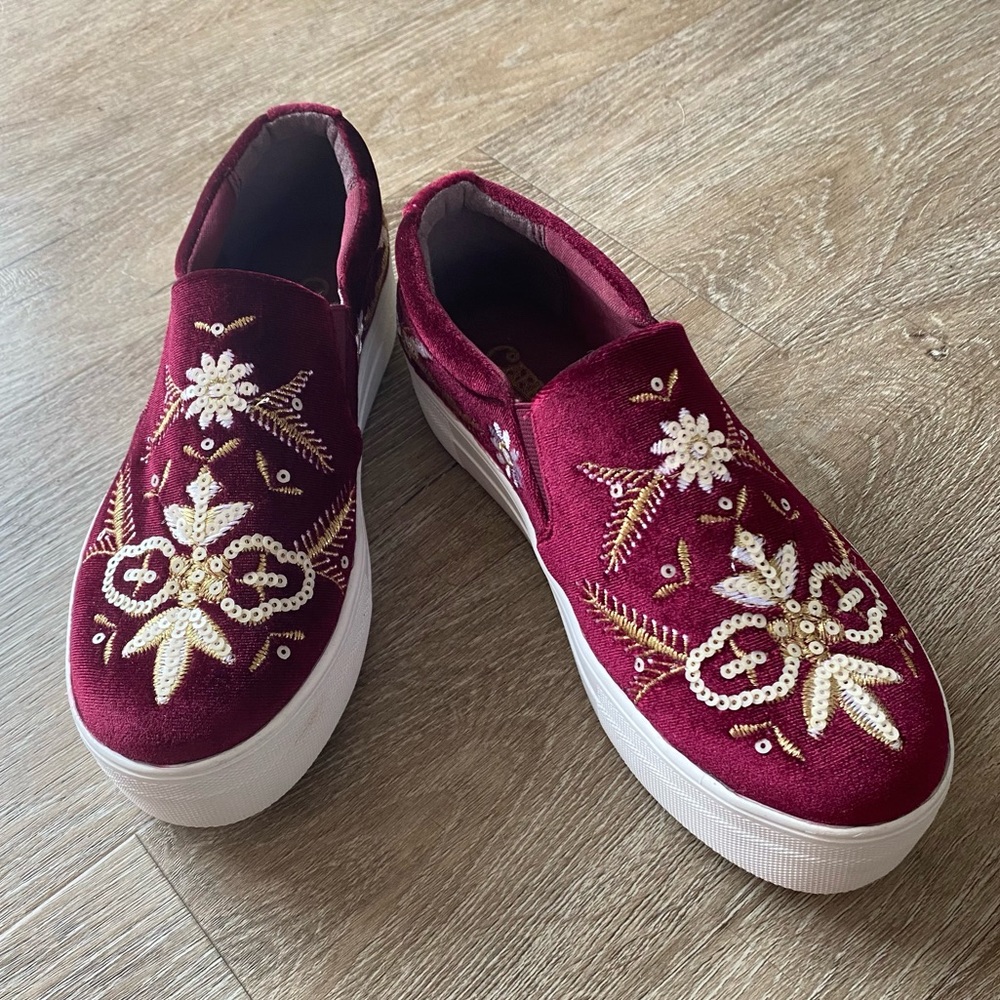 Carlos Santana Sequin Embroidered Slip On Velvet Shoes
